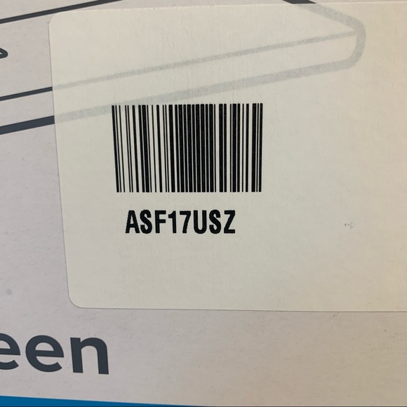 (2) Targus 4Vu Privacy Screens compatible with 17” laptops. NWT - Picture 5 of 15